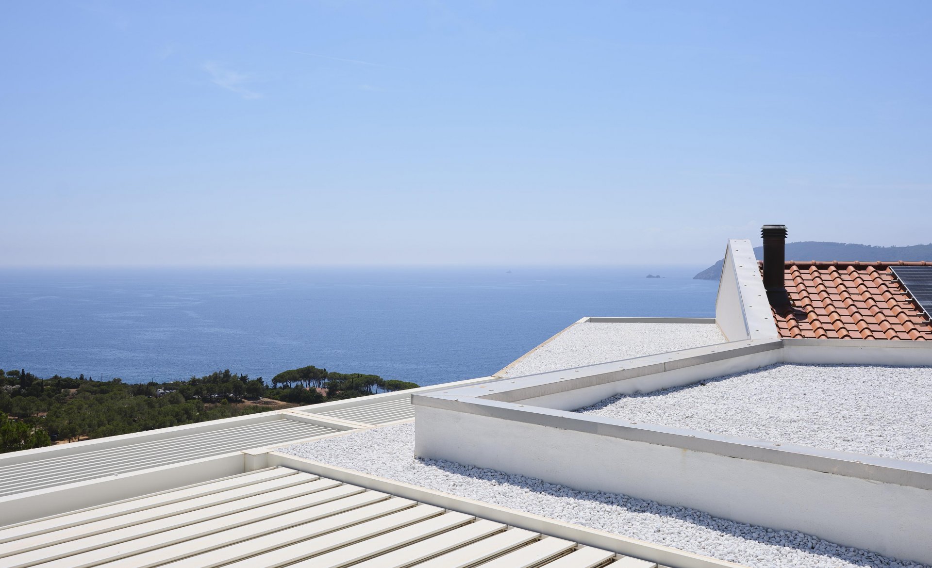 Sono online le foto di Villa Elba